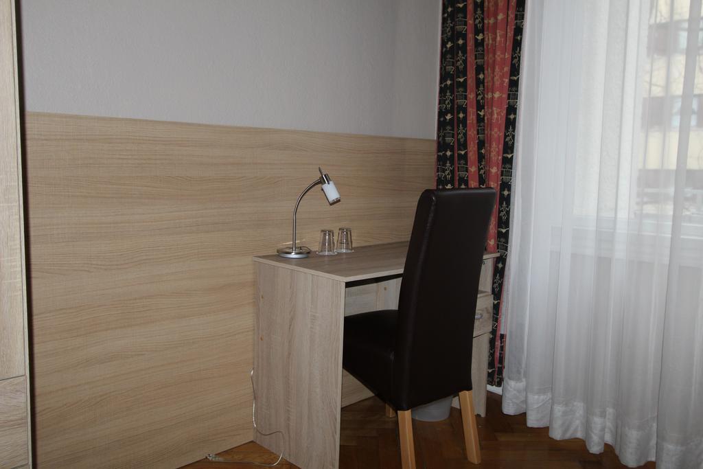 Elegia Am Kurfuerstendamm Berlim
